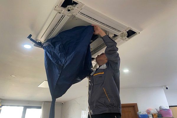 Sửa điều hòa tại Long Biên uy tín 9 Vệ sinh điều hòa tại nhà ở Long Biên